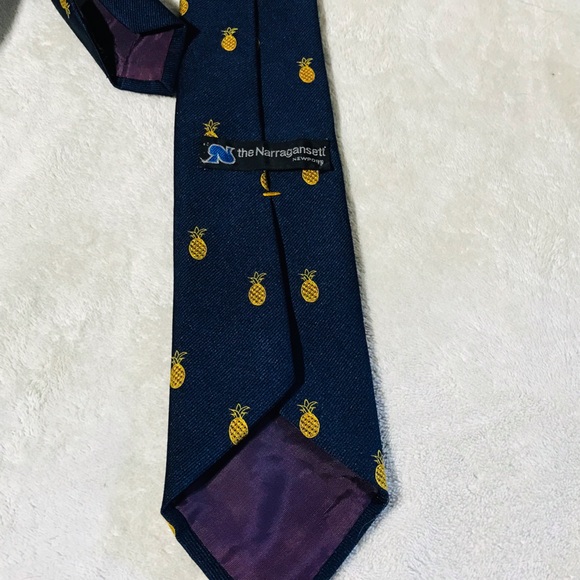 Vintage  Preppy Pineapple Tie - Picture 5 of 7